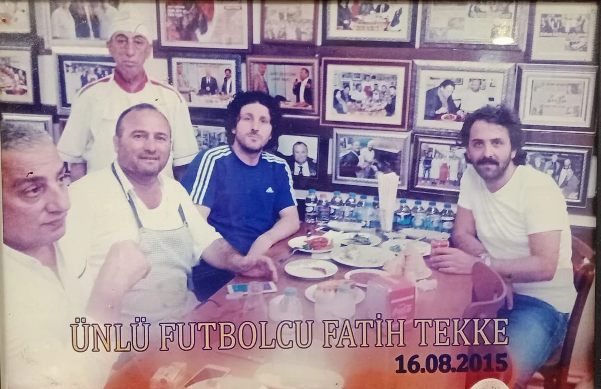 Meşhur Yeni Cami İslama Köftecisi