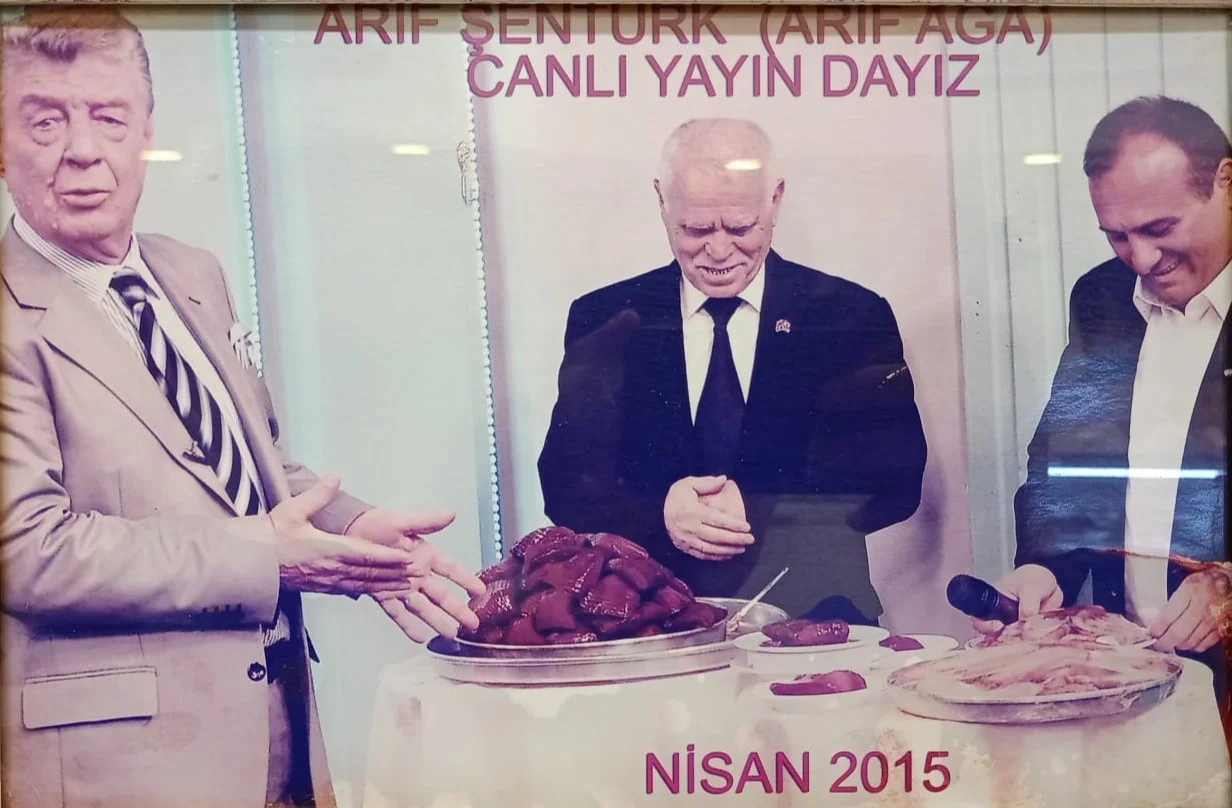 Meşhur Yeni Cami İslama Köftecisi